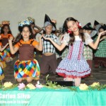Elenco de 135 crianças participaram do espetáculo. (Foto: Blog Carlos Silva)